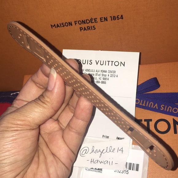 Louis Vuitton Strap Pad - Picture 8 of 9